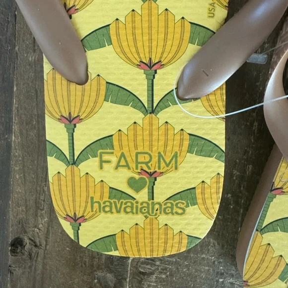 Havaianas × FARM Rio Bandana Deco Flip Flop - Picture 2 of 9